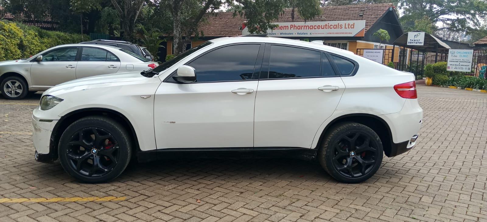 2010 BMW X6 STANDARD - White photo 2